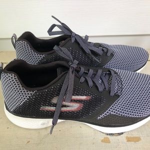 New Sketchers Go walk